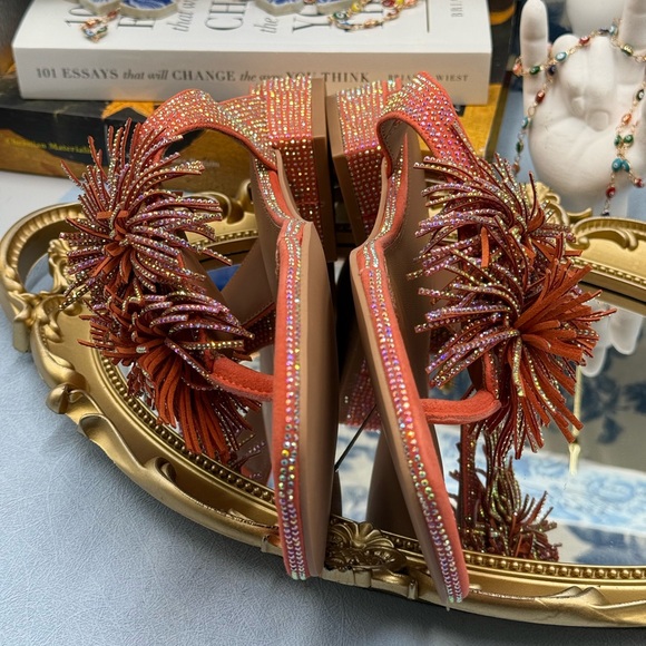 🆕 KURT GEIGER LONDON 🧿 NWOB Pom Pom T-Bar Thong Sandals, Orange - Sz 40 US 9 - Picture 15 of 16